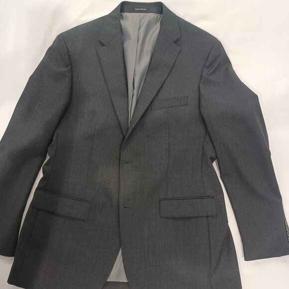 Dark Charcoal Suit. Very sharp. - Picture 1 of 8